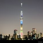東京スカイツリー 「オリンピックカラー　青・黒・黄・緑・赤のライティング」 葛飾区 四ツ木より