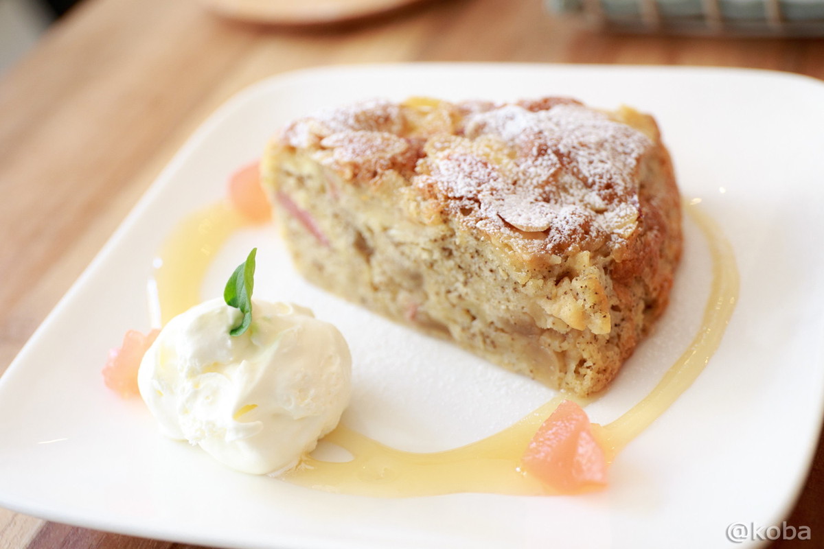 季節のケーキ りんごの紅茶ケーキ 新小岩 cafe マチノ木 │こばフォトブログ