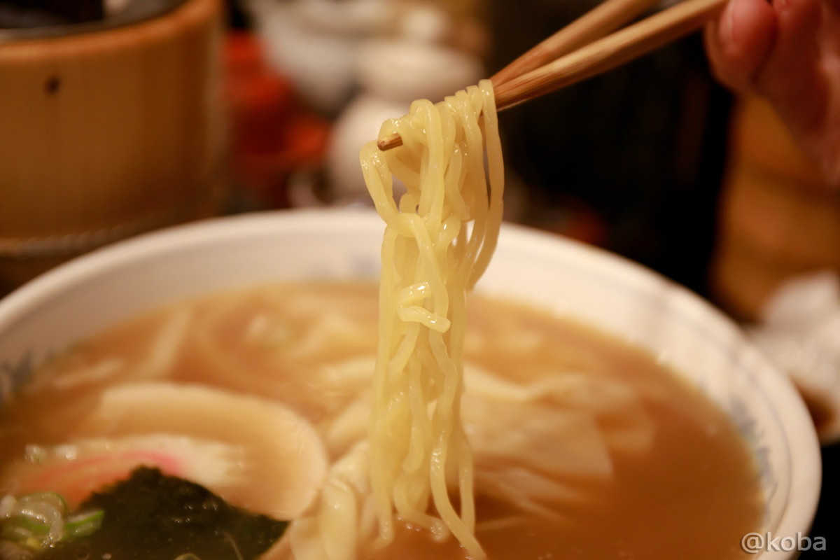 魚粉系の優しいスープに、弾力のある麺　美味しい！_東京 京成小岩駅 中華料理 永楽(えいらく) 江戸川区北小岩