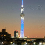 GIF動画です。世界的に拡がる新型コロナウイルス感染症に、「世界が一丸となって立ち向かい、みんなで打ち勝とう」という思いを込めて、 地球をイメージした青色の特別ライティング_Canon EOS 5D Mark IV_EF70-200mm f-2.8L IS II USM｜東京スカイツリー｜葛飾区・中川｜こばフォトブログ