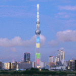 ［GIF］早朝のスカイツリー！「東京2020 オリンピックシンボル 青・黄・黒・緑・赤」葛飾区 四ツ木より