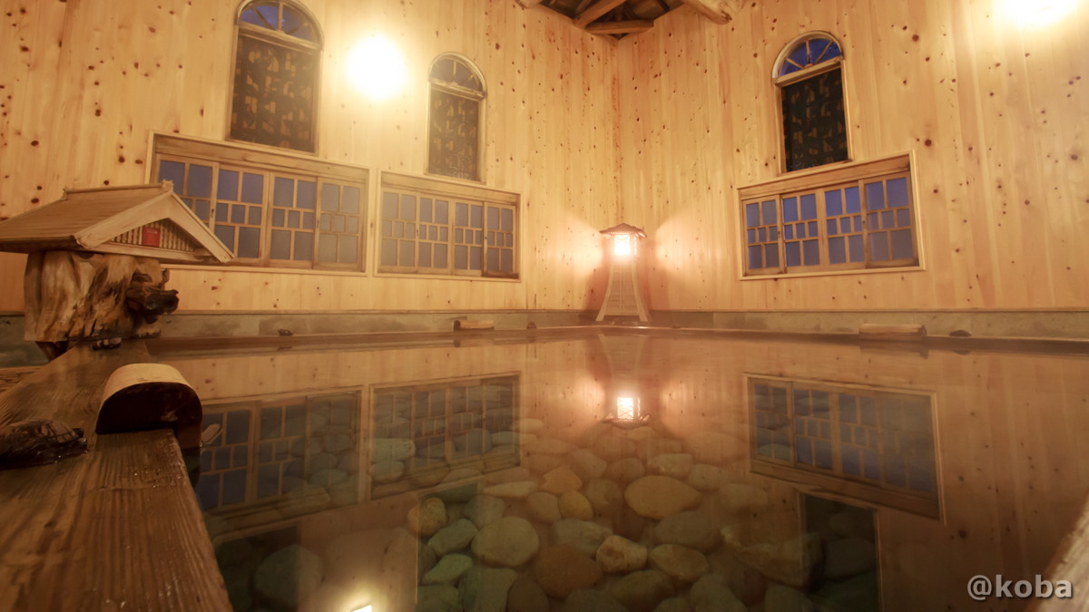 檜風呂の写真│群馬「贅沢なお風呂と美味しいご飯♪」たんげ温泉 美郷館（みさとかん） 日本秘湯を守る会の宿│群馬県 吾妻郡｜こばフォトブログ