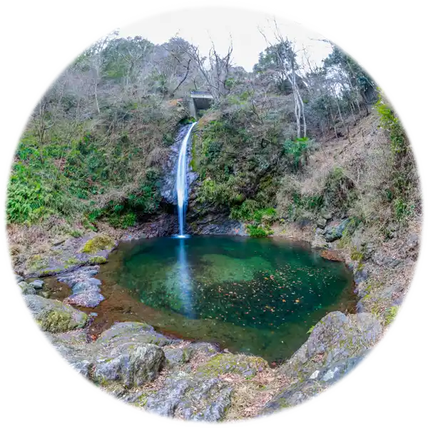 円形魚眼 PTGui|カメラ:Canon EOS 6D・EF16-35mm F2.8L III USM|秩父華厳の滝(ちちぶけごんのたき・Chichibu kagen'notaki)|落差12m| 〒369-1625 埼玉県秩父郡皆野町上日野沢3311−1|こばフォトブログ