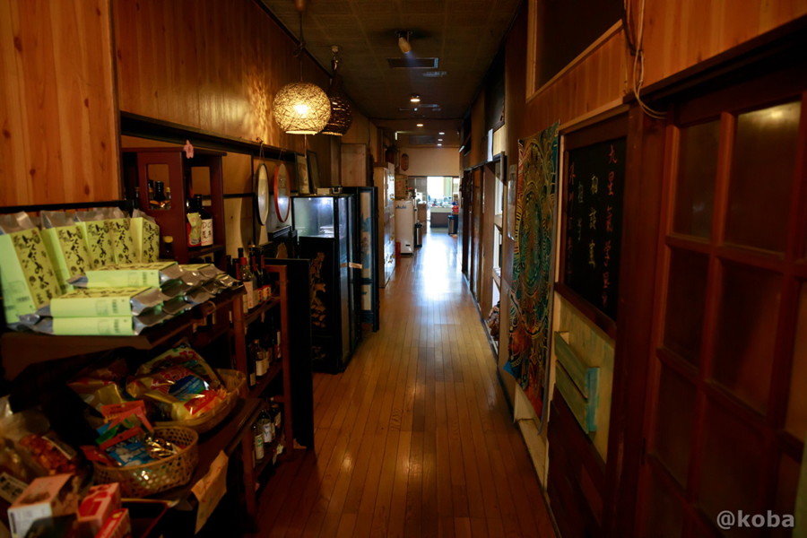 廊下にはお土産コーナーもあります。