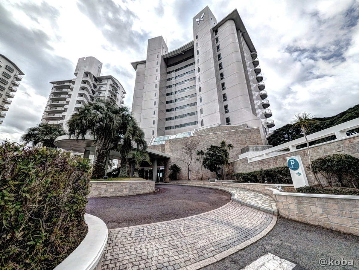 ホテルハーヴェスト勝浦の建物外観の全体写真。