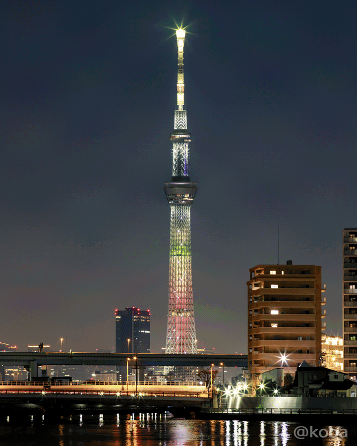 東京スカイツリー 我妻善逸をイメージした黄色の特別ライティング