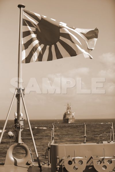 a0071_観艦式 「自衛艦旗」 艦名とね セピア,船,護衛艦,日本