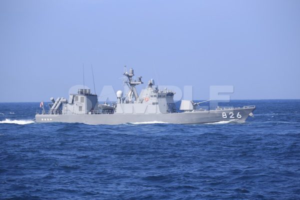 観艦式 「826おおたか」 青 船 護衛艦