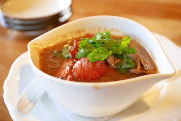 トムヤンクン 海老の煮込みスープ タイ料理 エスニック料理