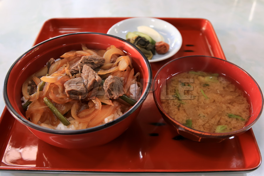 鹿丼 / 鹿肉 / 定食 / ジビエ料理 / 6,000×4,000pixel │無料画像・フリー素材