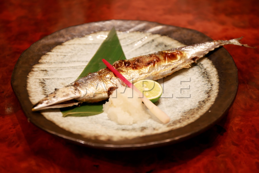 サンマ塩焼き / 秋刀魚 / さんま / 秋の味覚 / 大衆魚 / 焼き魚 / 和食料理 / 6,000×4,000pixel │無料画像・フリー素材